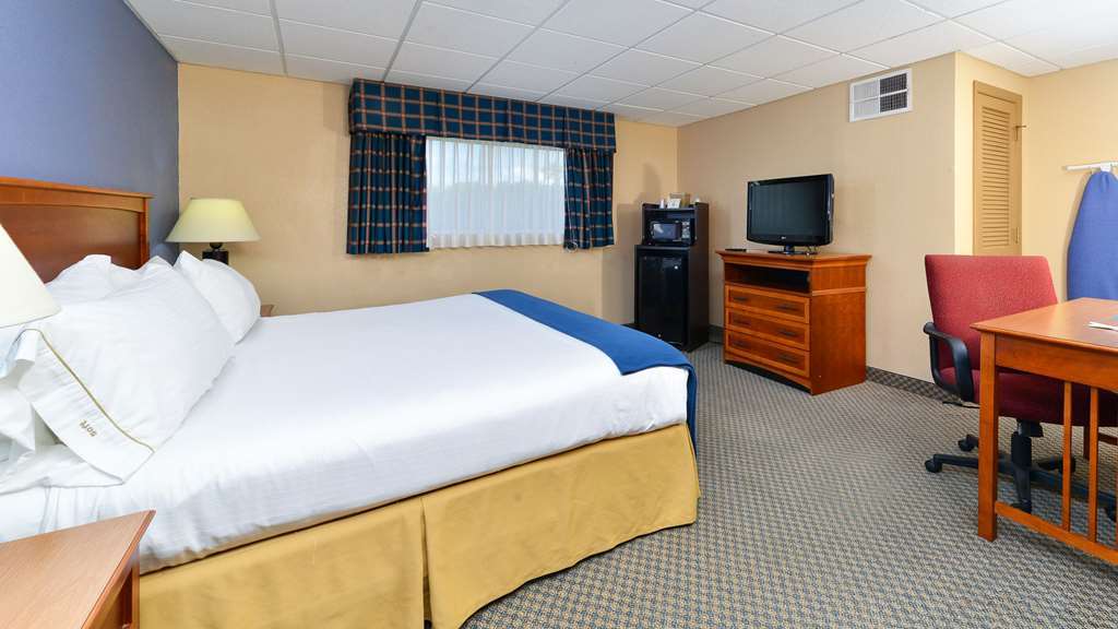 Red Roof Inn & Suites Macon Room photo